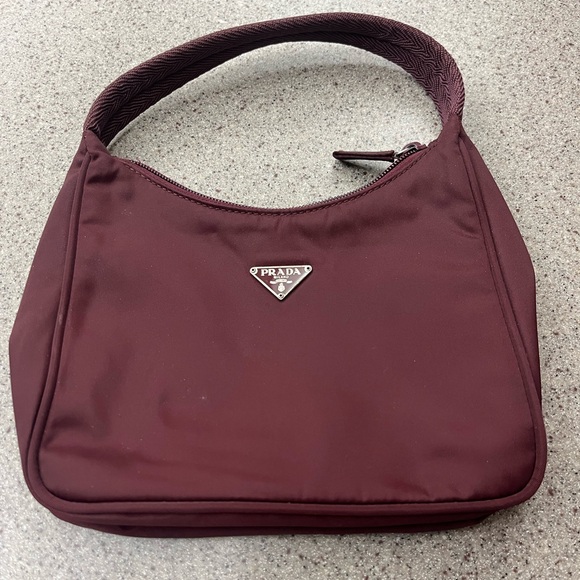 PRADA nylon mini bag in color burgundy 
BRAND NEW never used perfect condition - Picture 1 of 8
